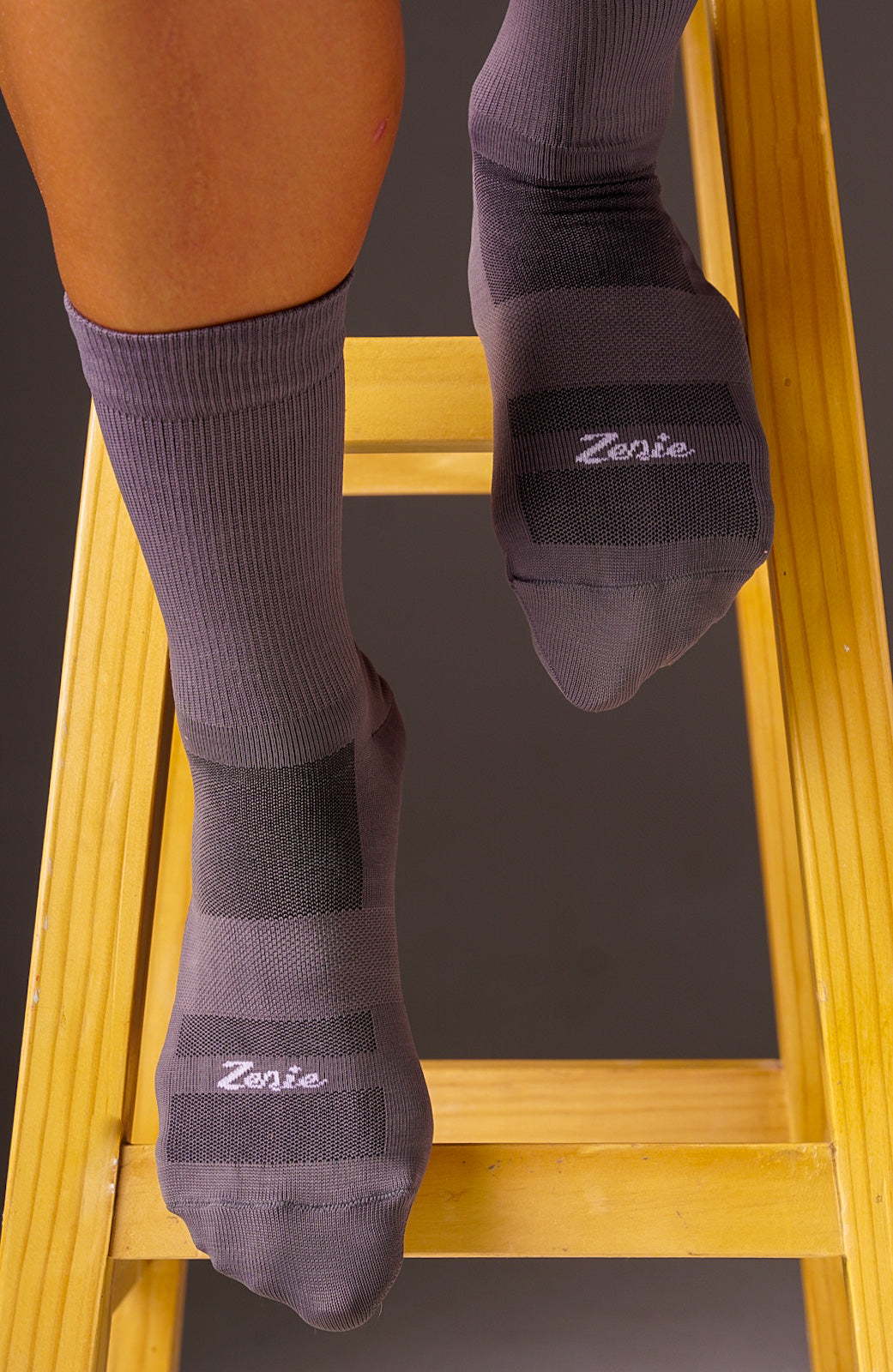 Medias Gris